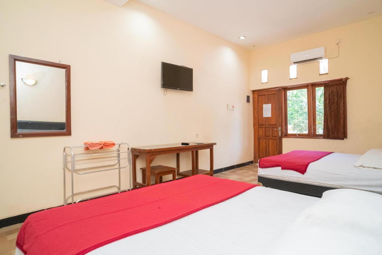 Reddoorz @ Panglima Sudirman Madiun Hotel Buitenkant foto