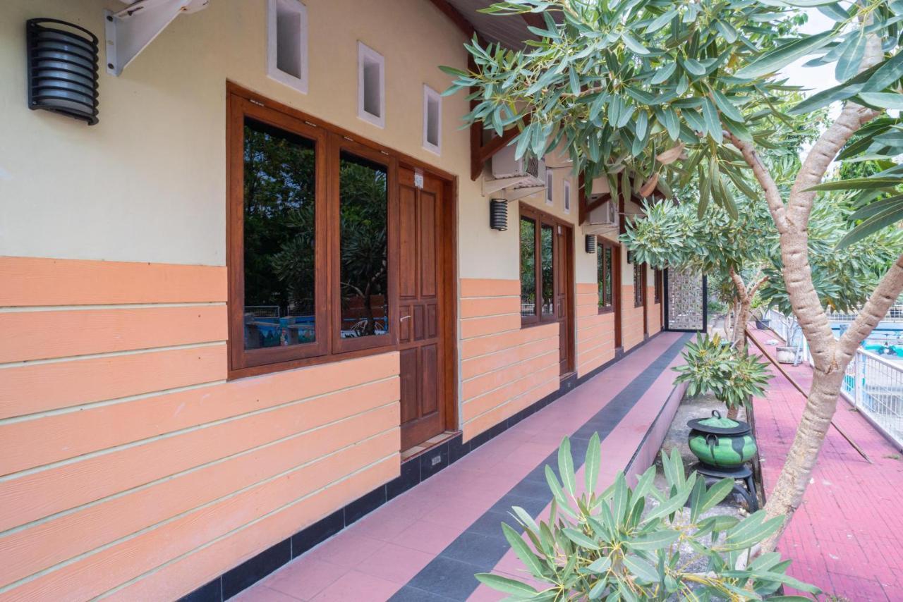 Reddoorz @ Panglima Sudirman Madiun Hotel Buitenkant foto
