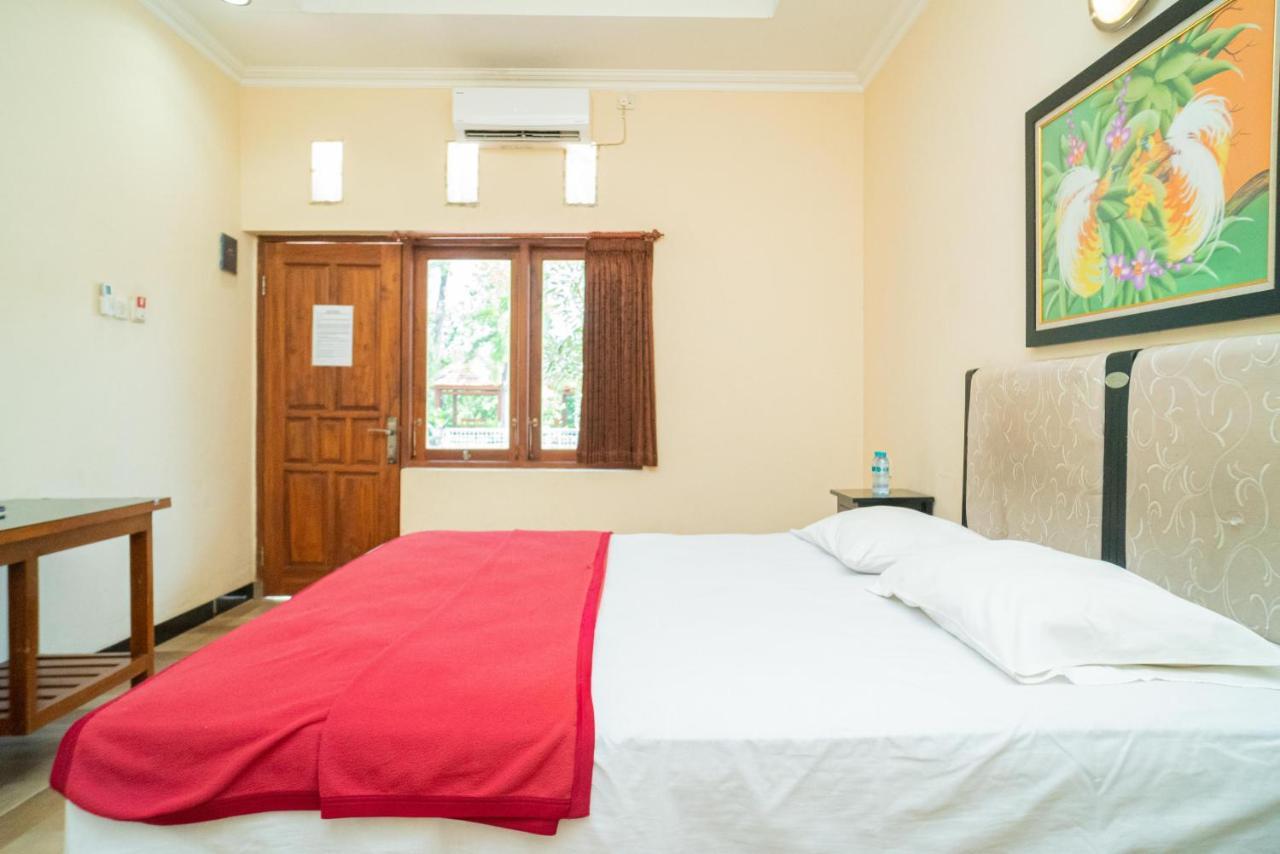Reddoorz @ Panglima Sudirman Madiun Hotel Buitenkant foto